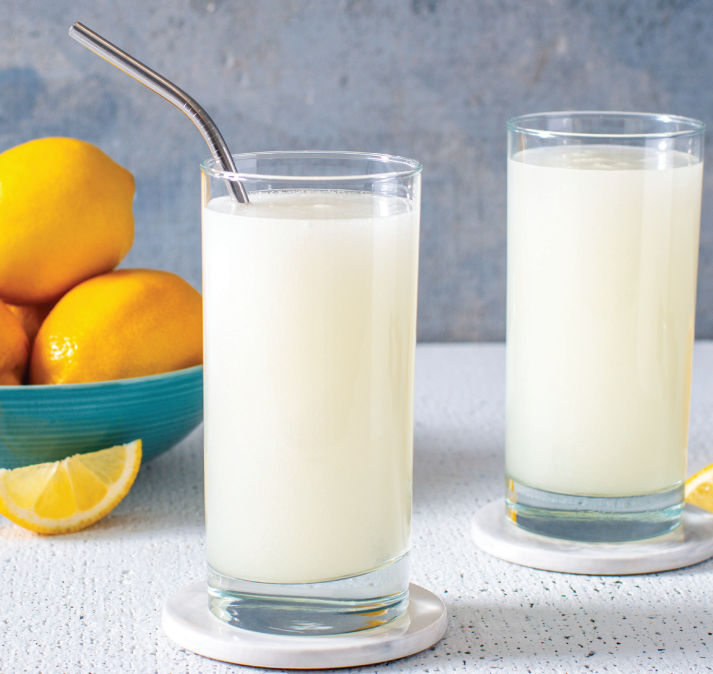 Low-Calorie Lemonade Fruit Drink